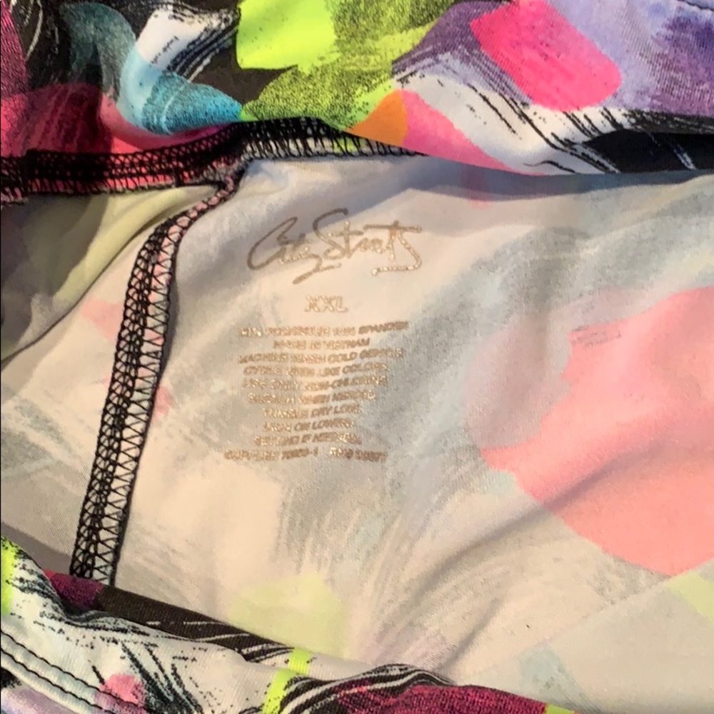 Workout pants - Picture 3 of 3
